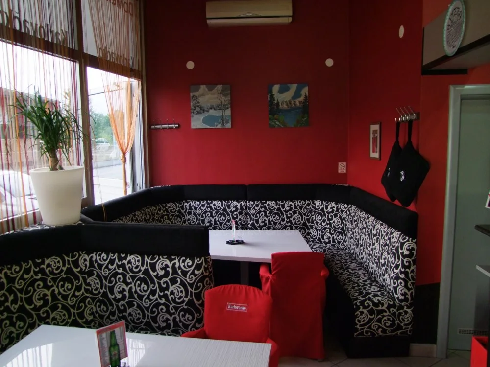 Pizzerija-Zagreb — rad 4, tapeciranje Romana