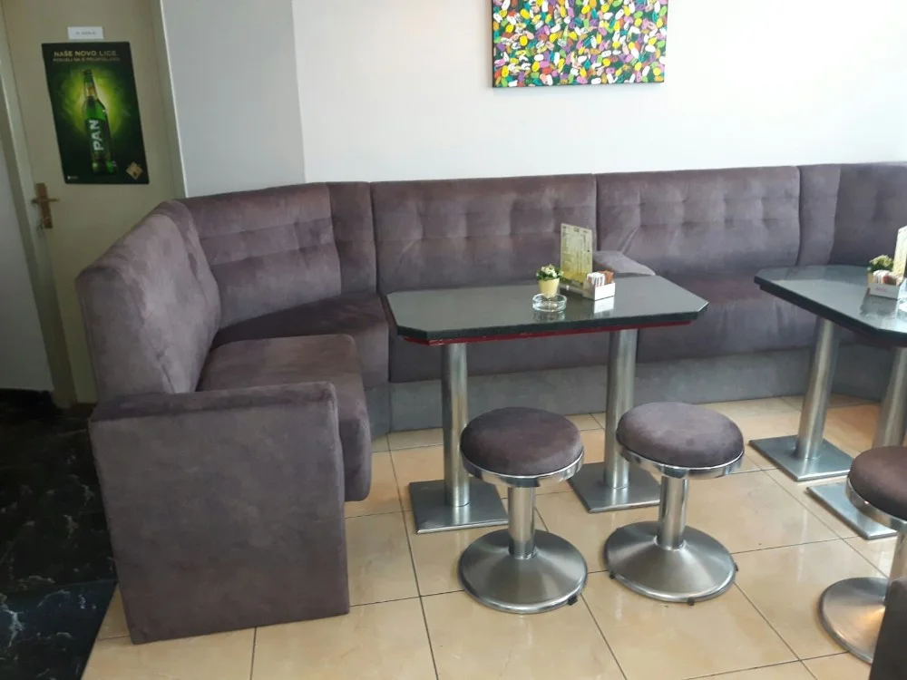 caffe Alibi Bjelovar — rad 3, tapeciranje Romana