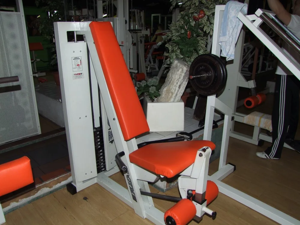 Sprave za fitnes i stolovi za masažu — rad 35, tapeciranje Romana