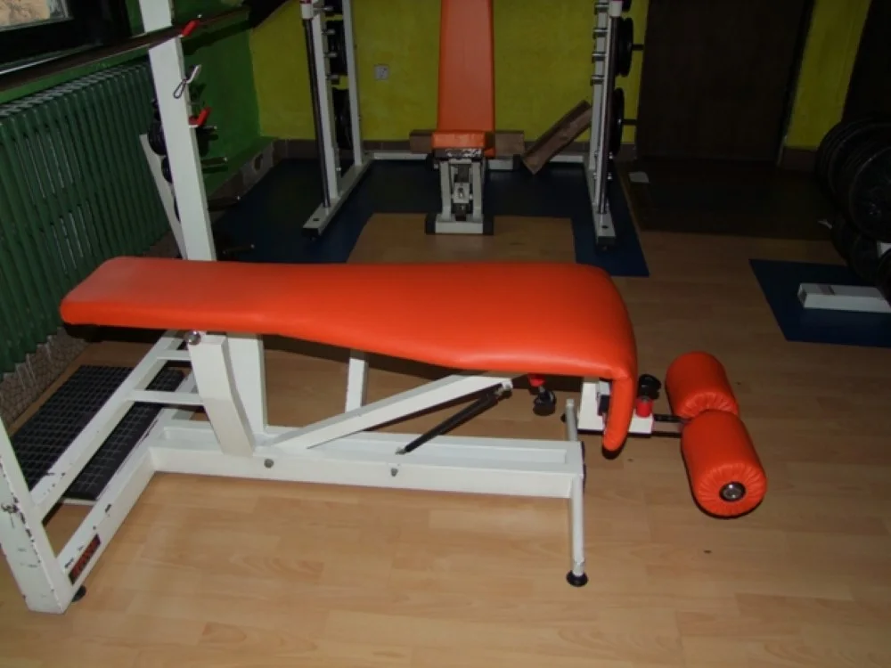 Sprave za fitnes i stolovi za masažu — rad 8, tapeciranje Romana